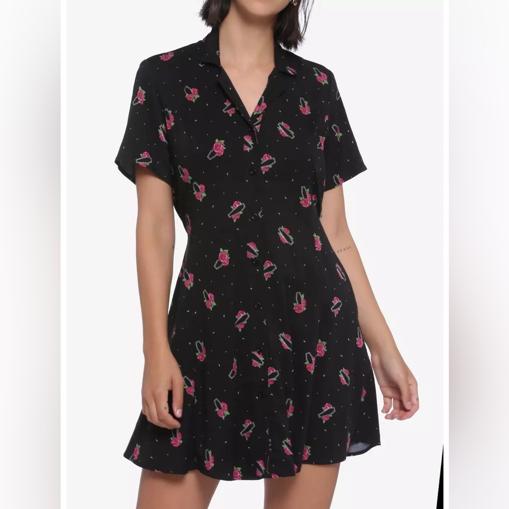 Hot Topic Pink Rose & Coffins Button-Front Dress